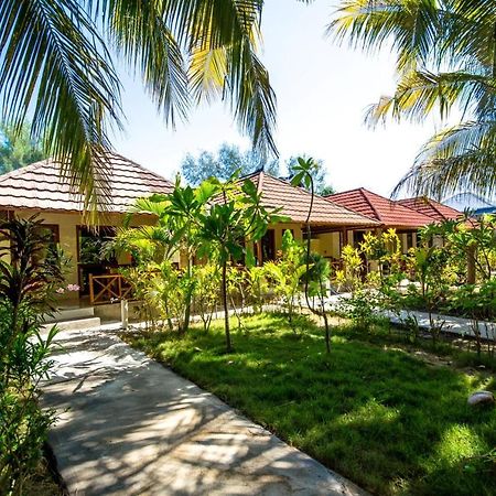 Fantastic cabañas Gili Meno Exterior foto